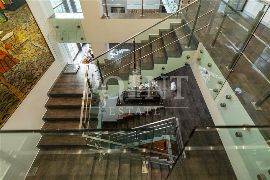 2-этажный коттедж 1 200 м² с отделкой