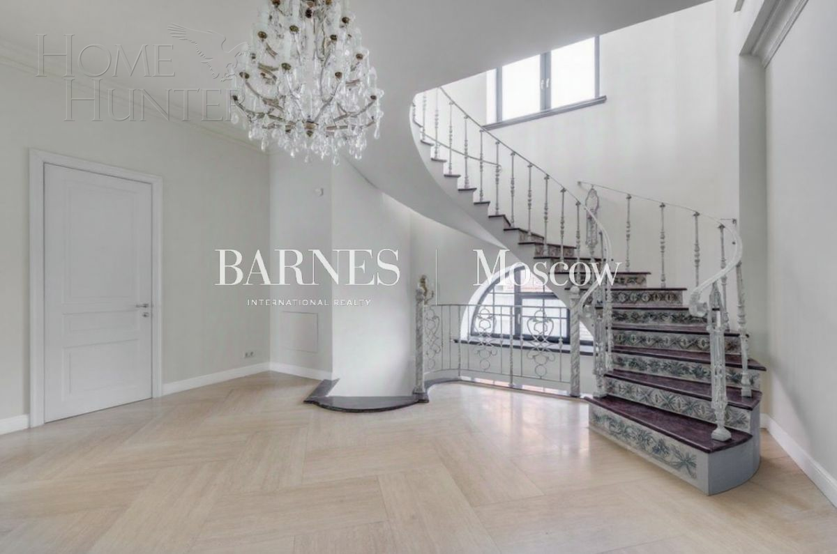 2-этажный коттедж 960 м² с отделкой