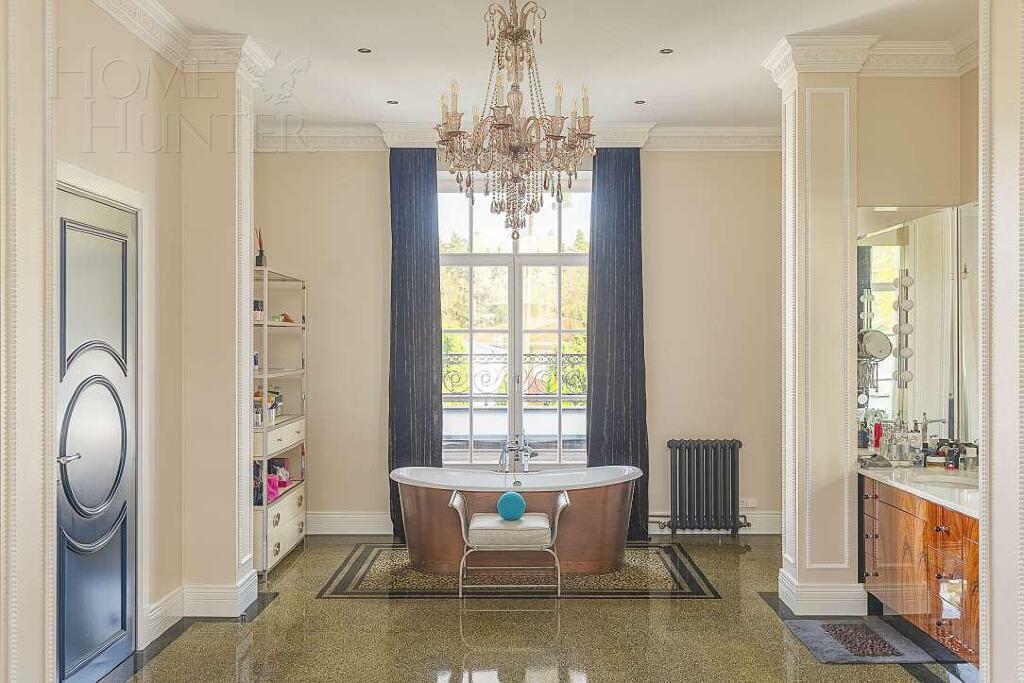 2-этажный коттедж 2 000 м² с отделкой