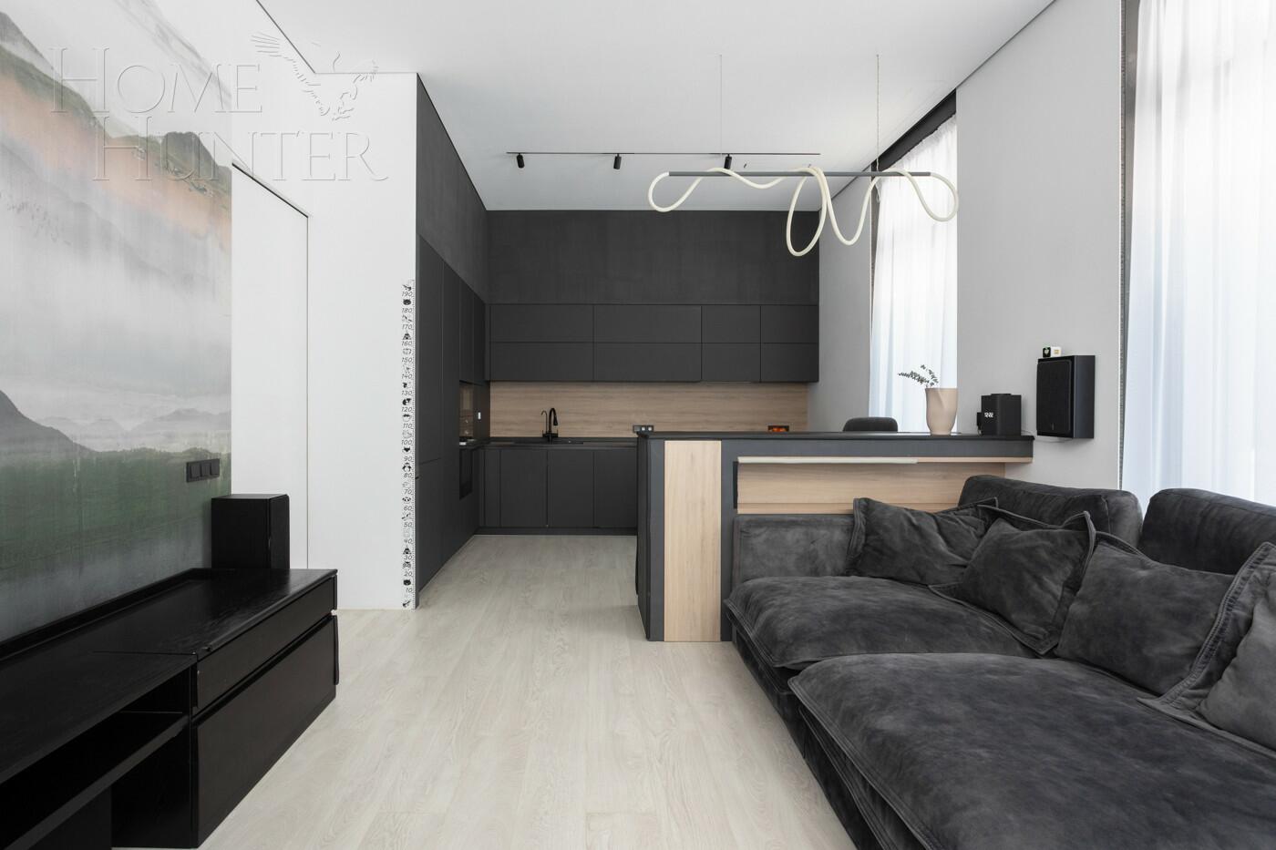 3-КОМН. КВАРТИРА С ОТДЕЛКОЙ 90 М² НА 1 ЭТАЖЕ