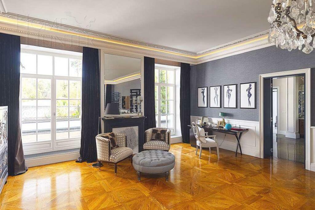 2-этажный коттедж 2 000 м² с отделкой