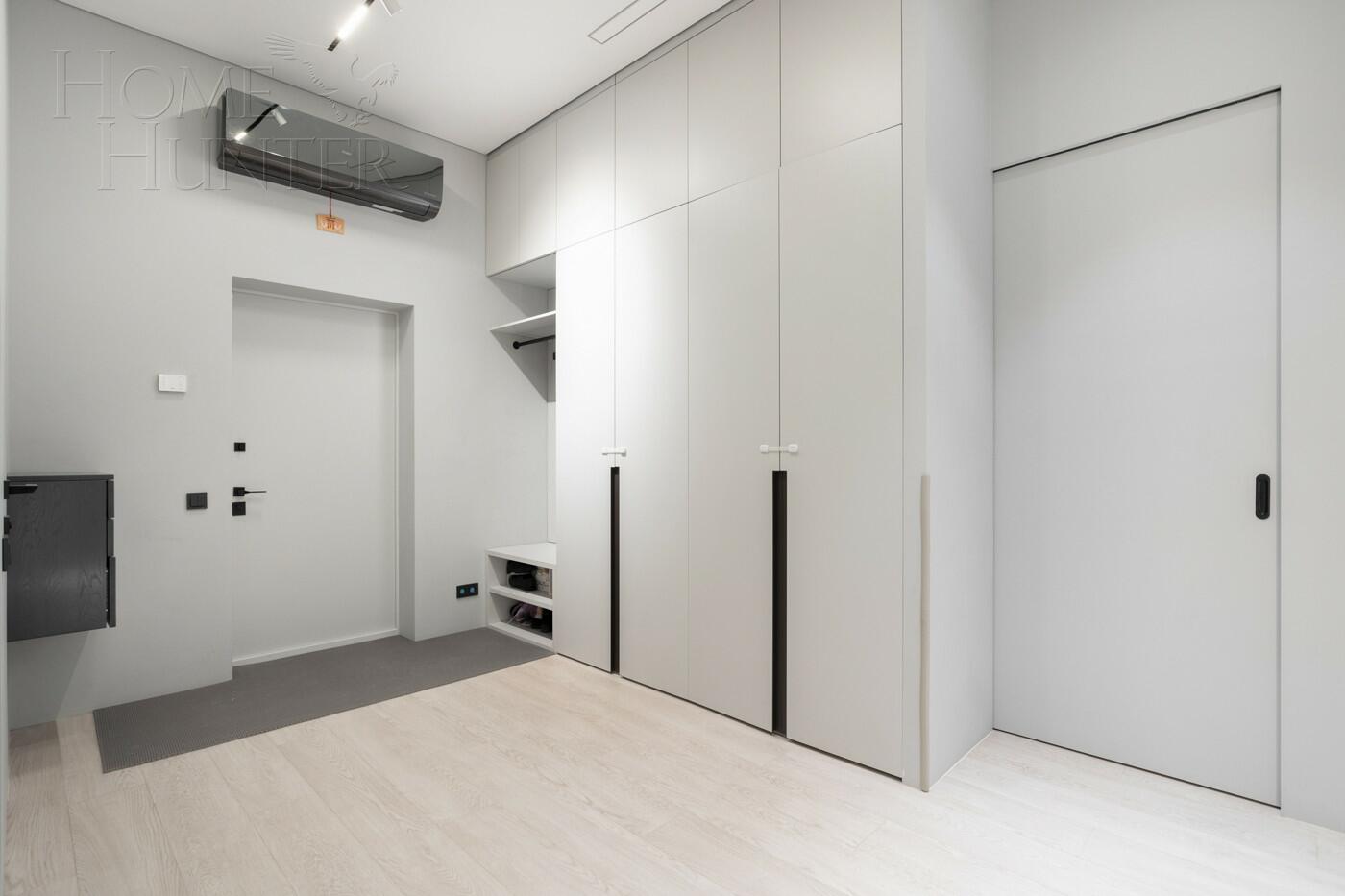 3-КОМН. КВАРТИРА С ОТДЕЛКОЙ 90 М² НА 1 ЭТАЖЕ