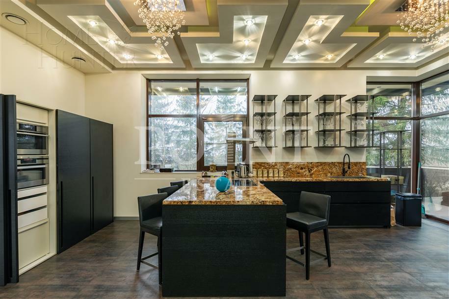 2-этажный коттедж 1 200 м² с отделкой
