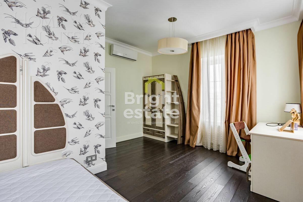 3-этажный таунхаус 230 м² с отделкой