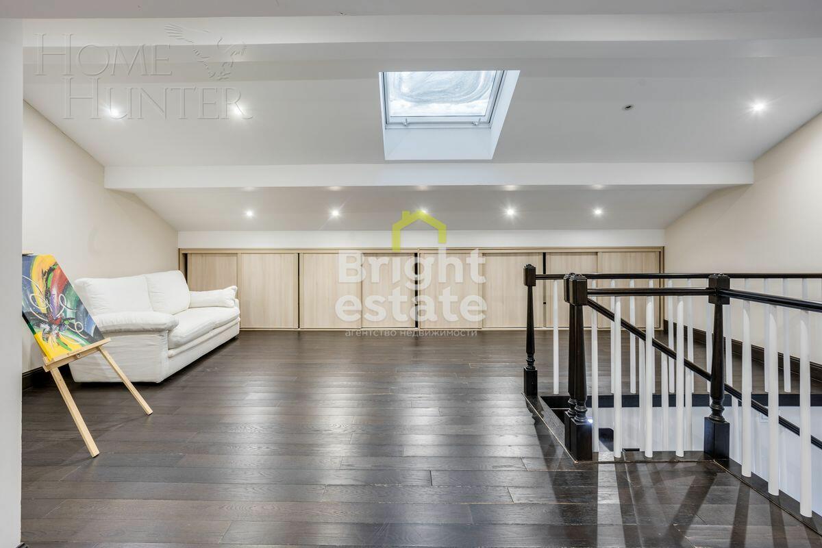 3-этажный таунхаус 230 м² с отделкой