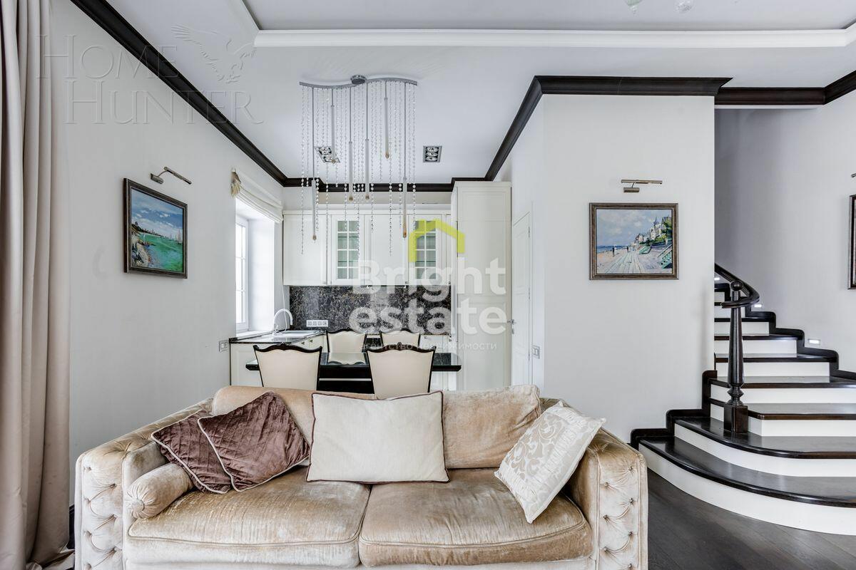 3-этажный таунхаус 230 м² с отделкой