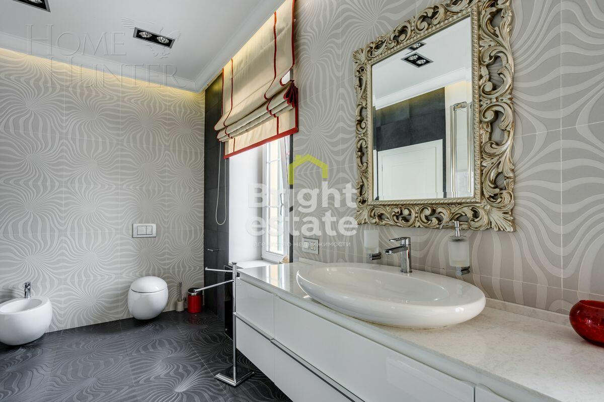 3-этажный таунхаус 230 м² с отделкой