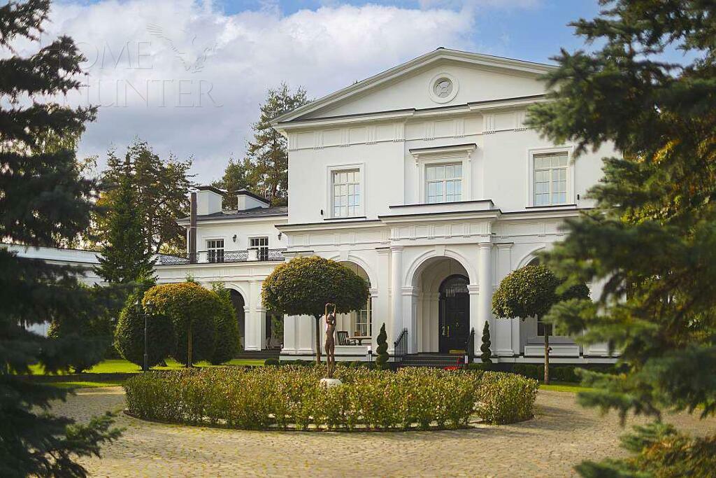 2-этажный коттедж 2 000 м² с отделкой