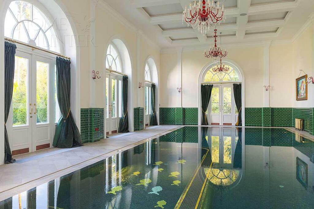 2-этажный коттедж 2 000 м² с отделкой