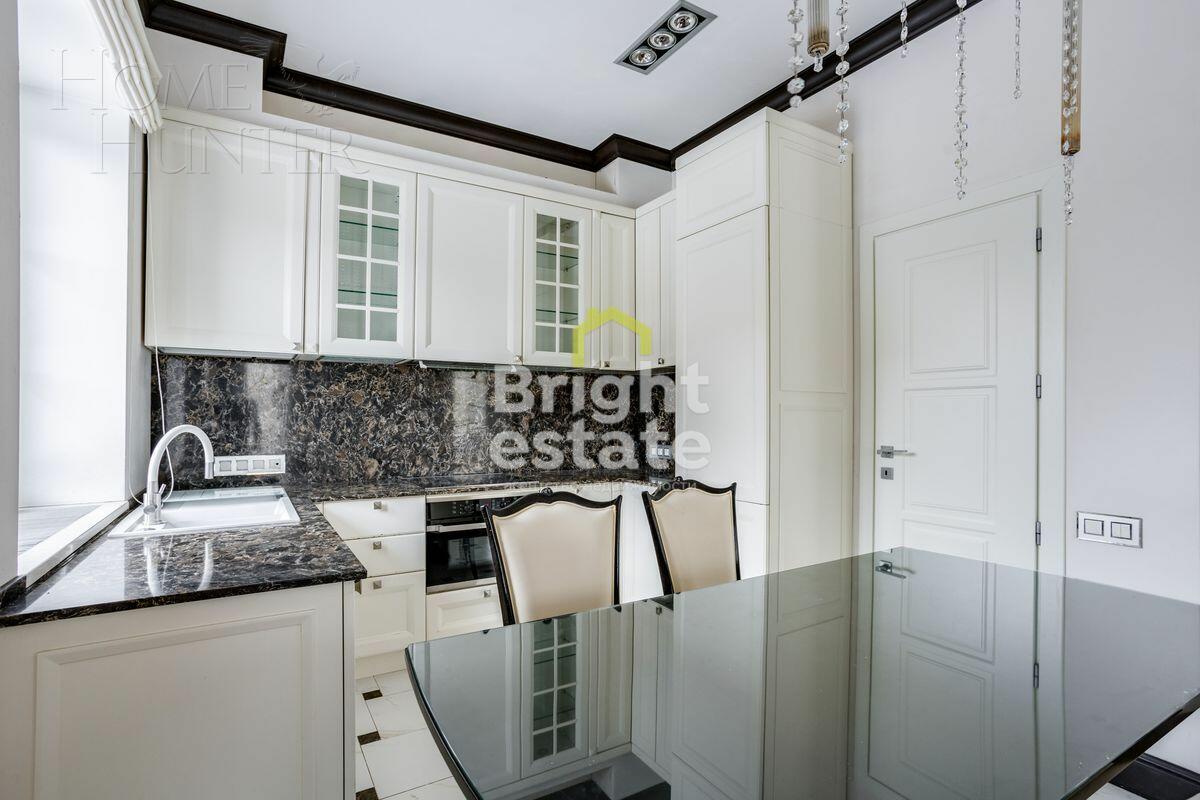 3-этажный таунхаус 230 м² с отделкой