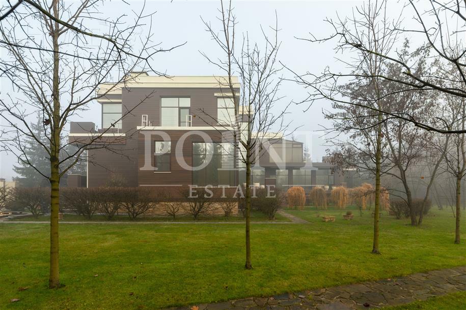 2-этажный коттедж 1 200 м² с отделкой