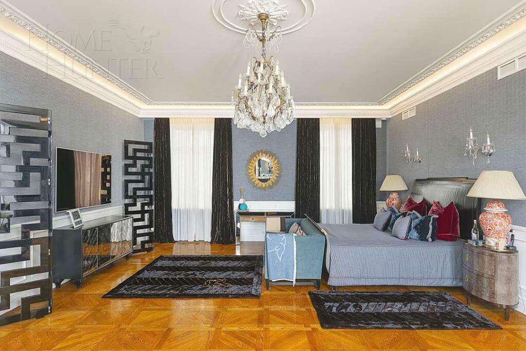 2-этажный коттедж 2 000 м² с отделкой