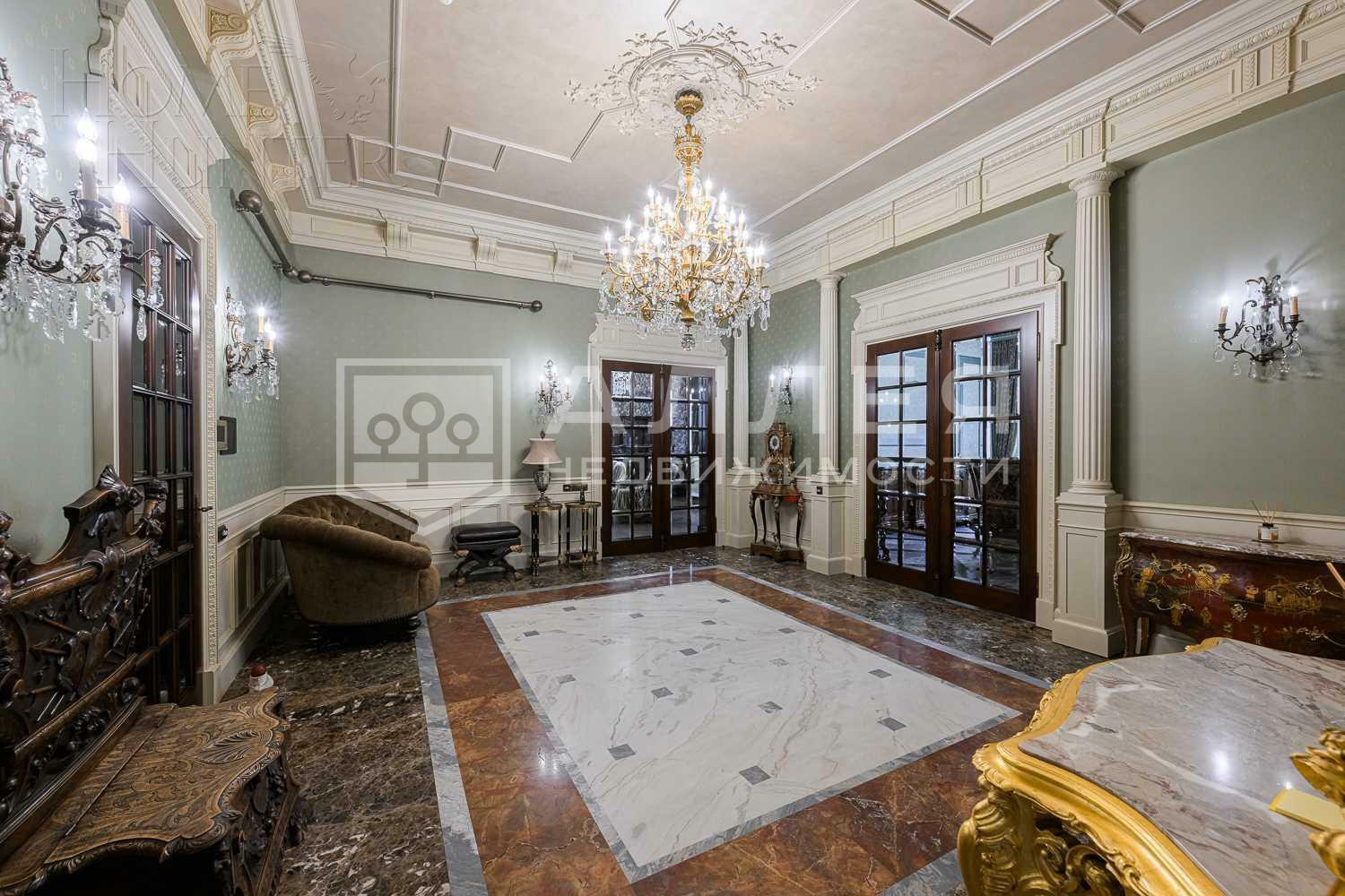 2-этажный коттедж 1 250 м² с отделкой