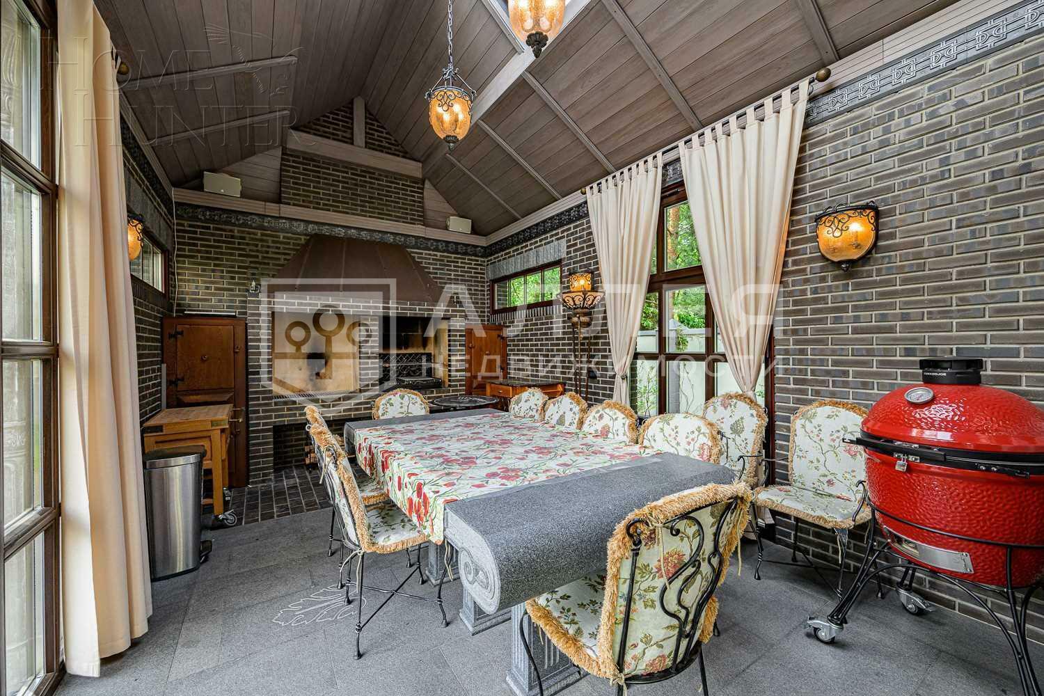 2-этажный коттедж 1 250 м² с отделкой