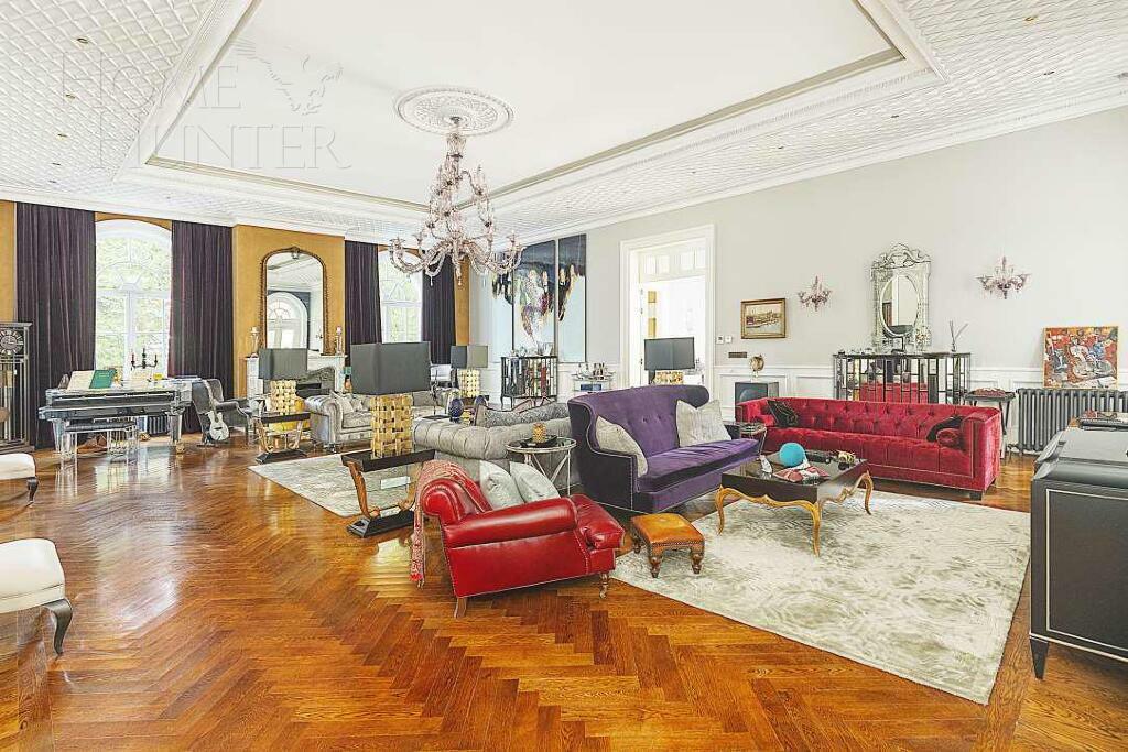 2-этажный коттедж 2 000 м² с отделкой