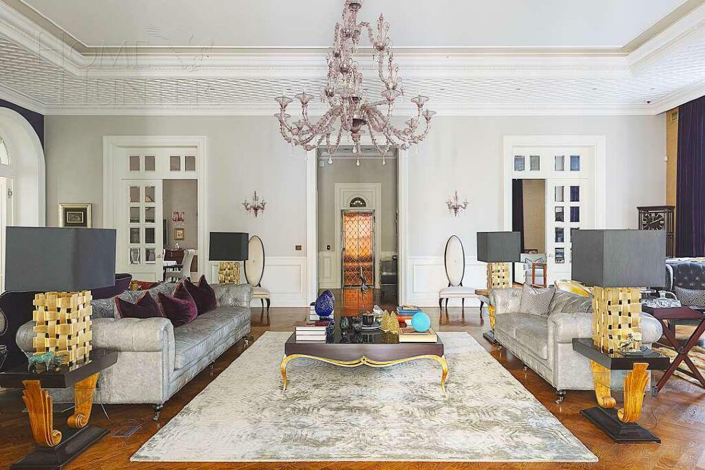 2-этажный коттедж 2 000 м² с отделкой