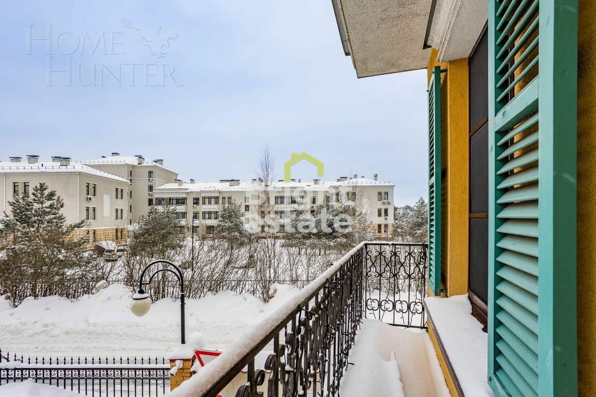 3-этажный таунхаус 230 м² с отделкой