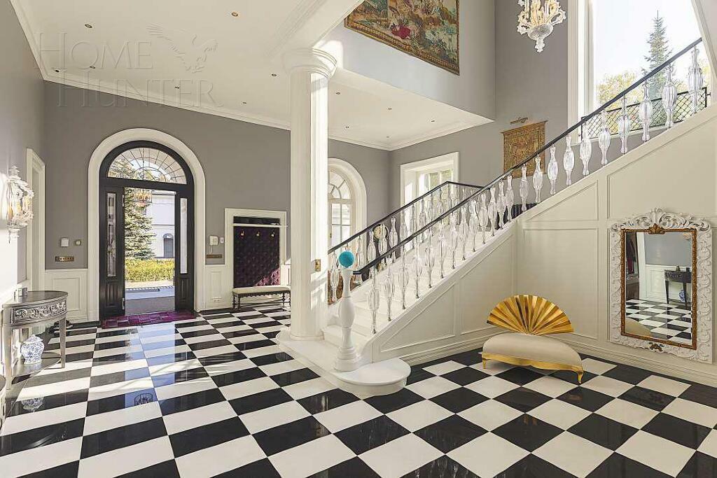 2-этажный коттедж 2 000 м² с отделкой