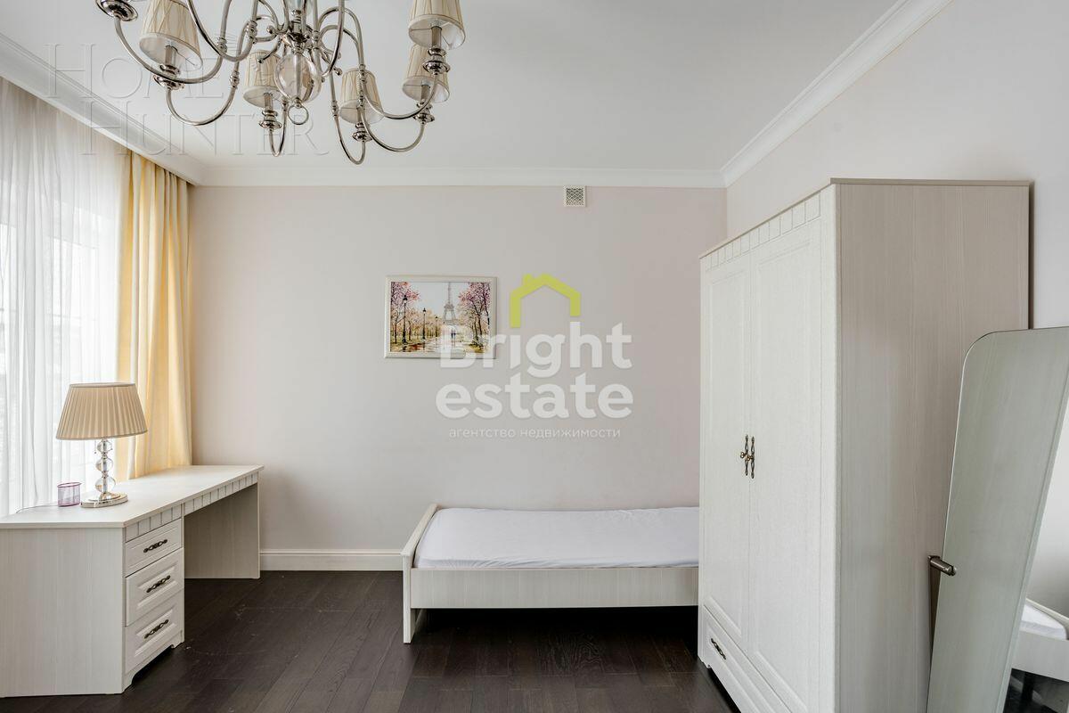 3-этажный таунхаус 230 м² с отделкой