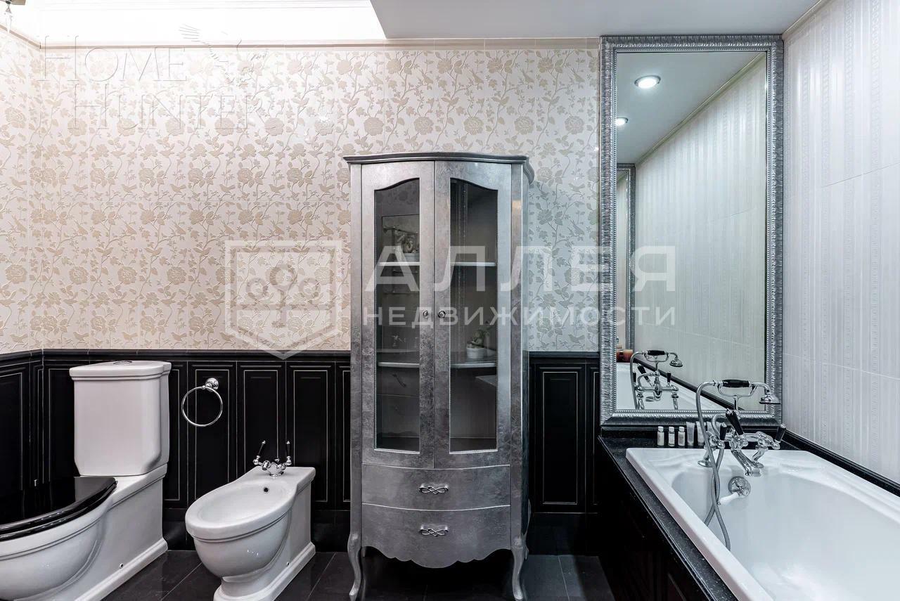 2-этажный коттедж 640 м² с отделкой