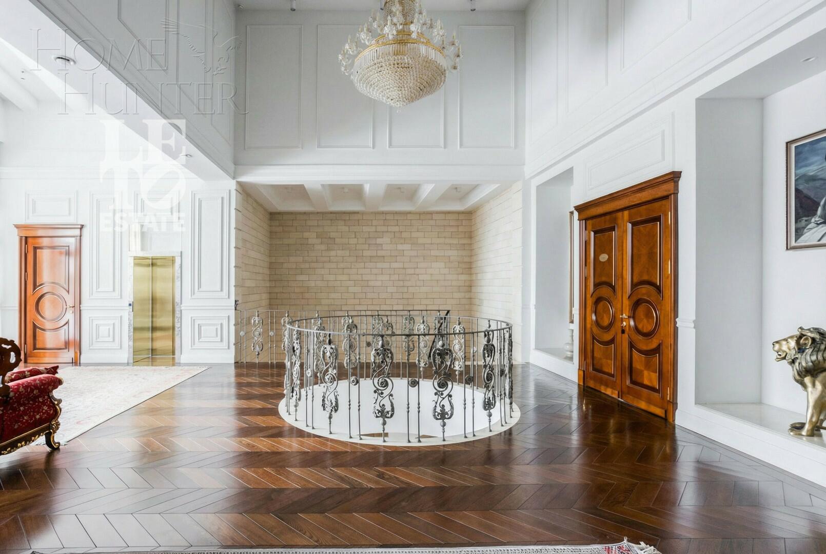 2-этажный коттедж 3 550 м² с отделкой