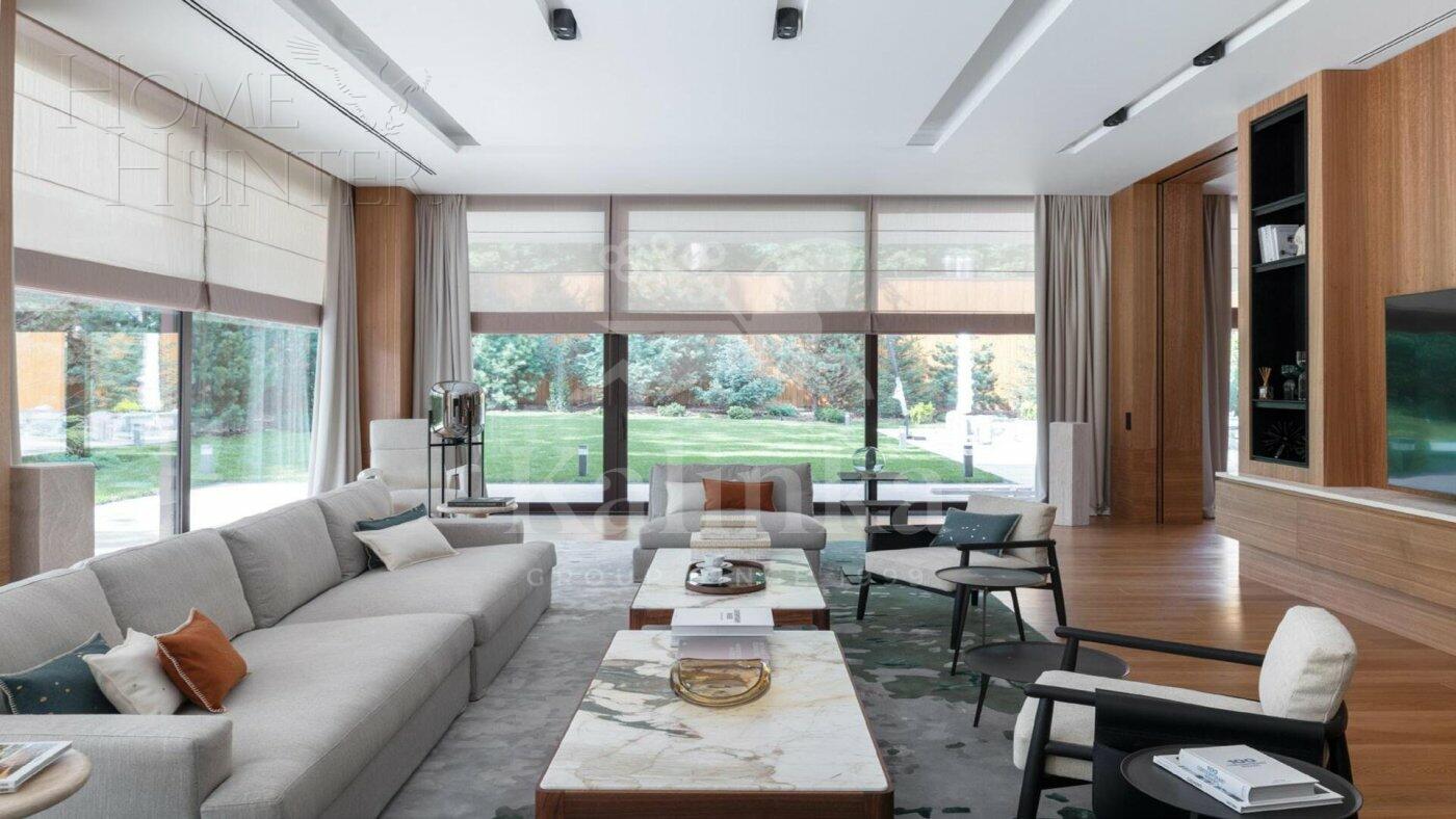 3-этажный коттедж 1 500 м² с отделкой