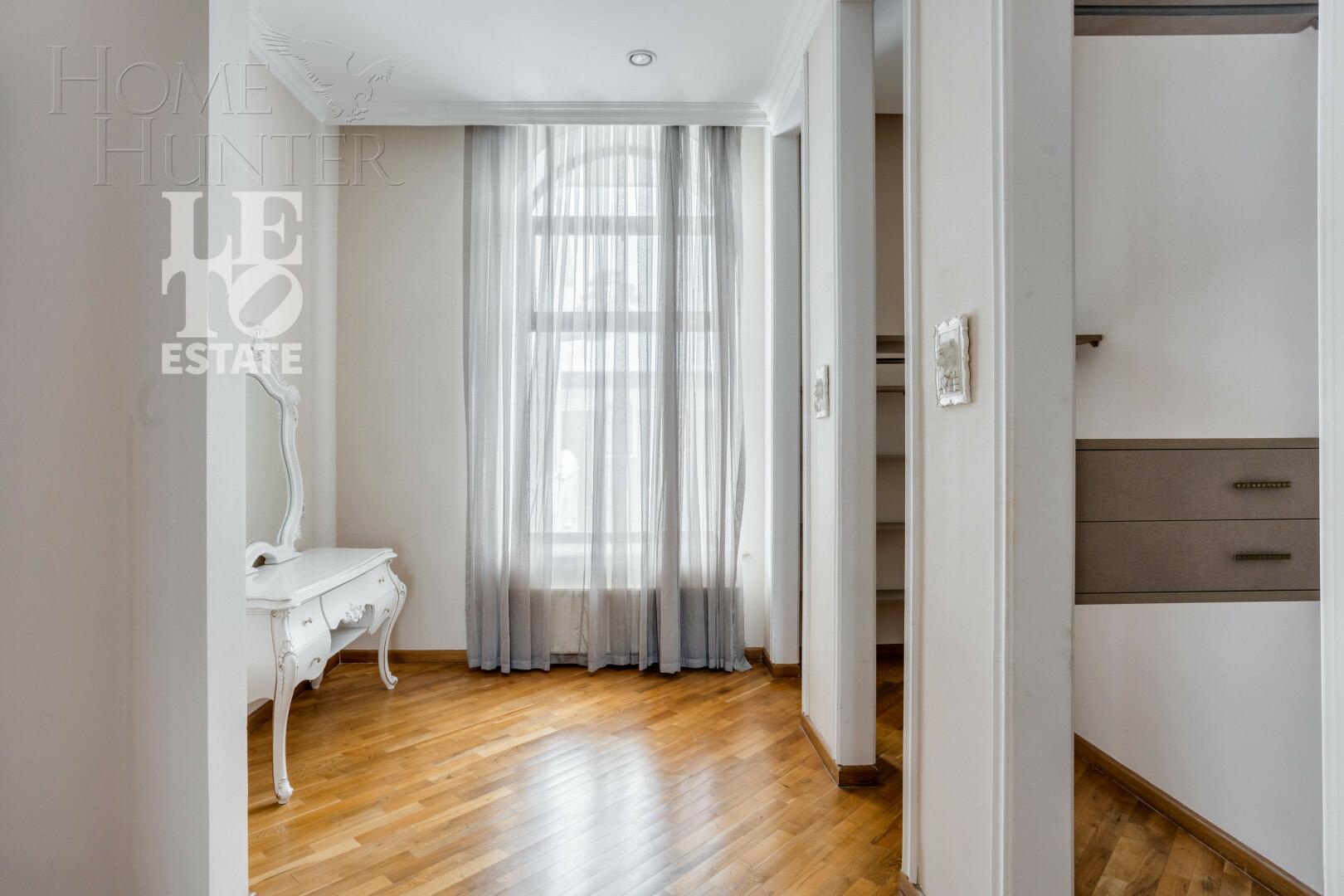 2-этажный коттедж 3 550 м² с отделкой