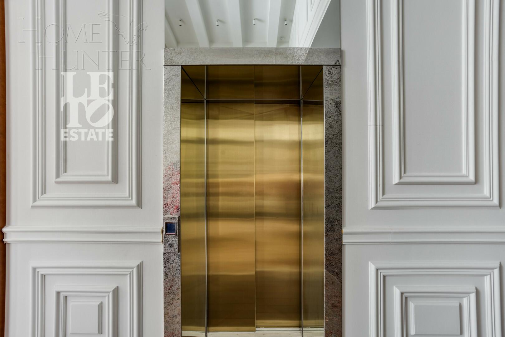 2-этажный коттедж 3 550 м² с отделкой