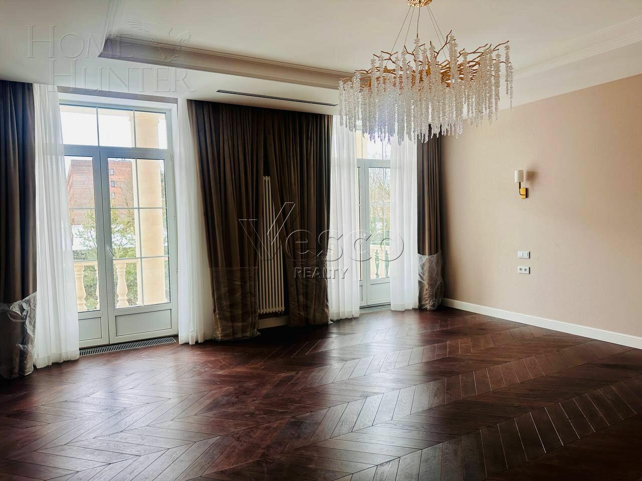 2-этажный коттедж 590 м² с отделкой