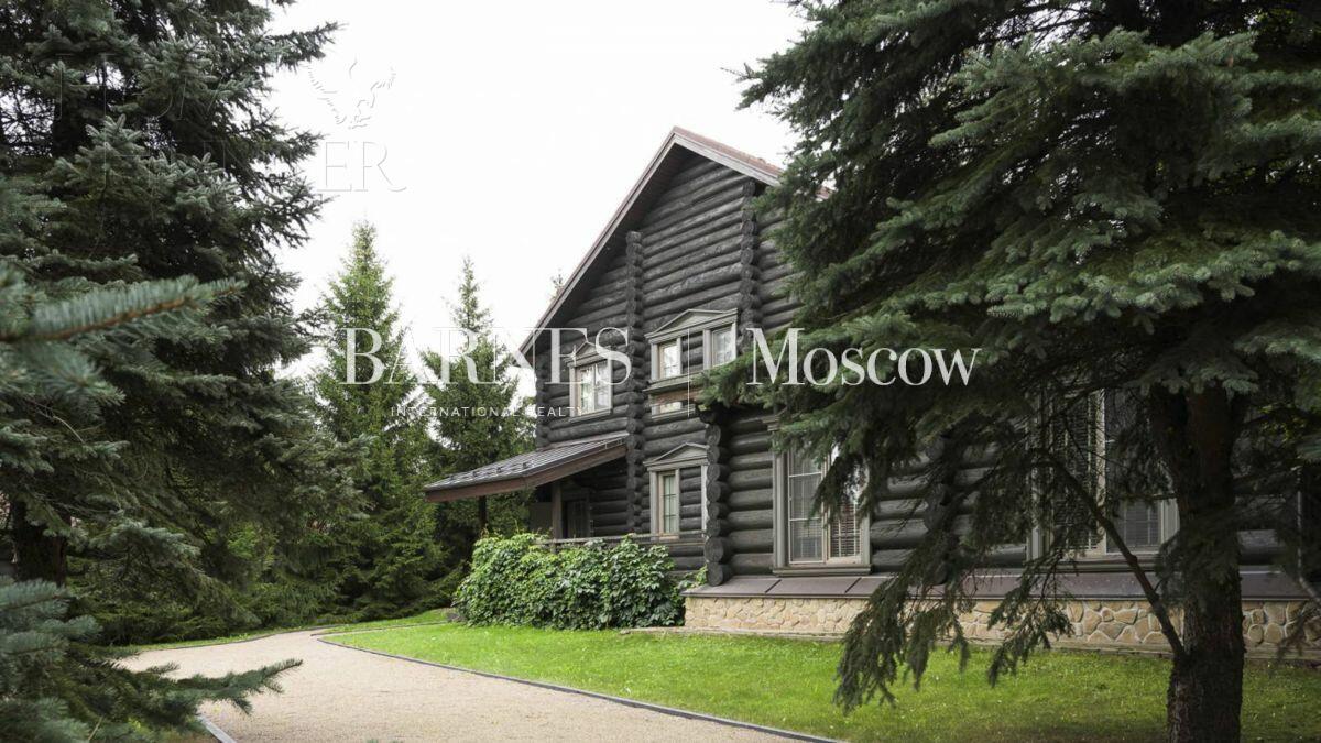 2-этажный коттедж 620 м² с отделкой