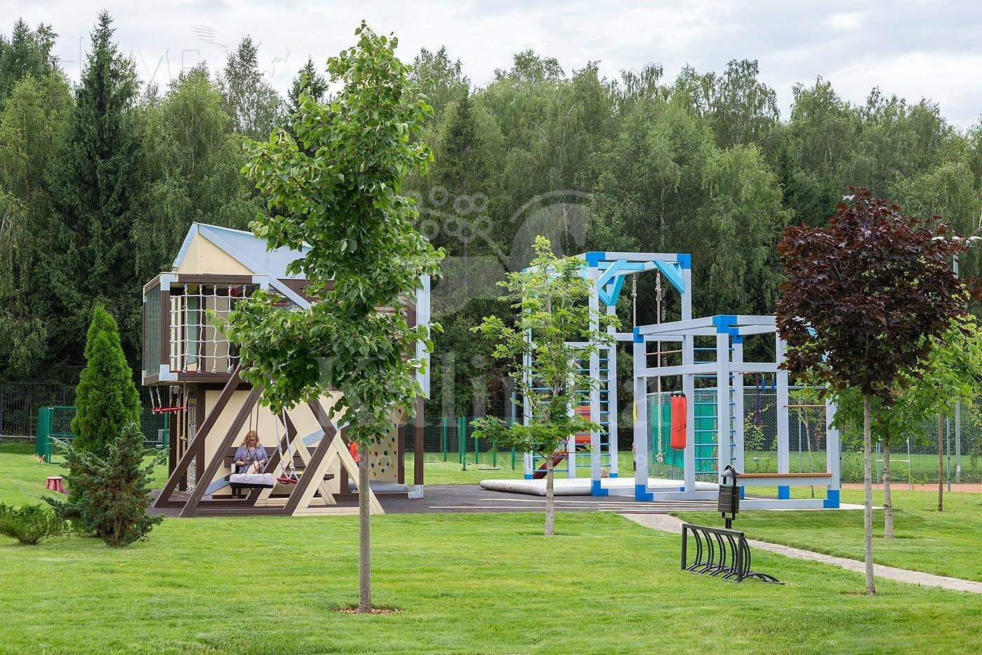 2-этажный коттедж 422.5 м² с отделкой