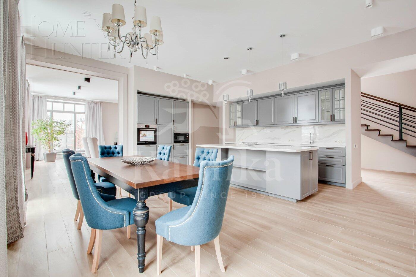 2-этажный коттедж 422.5 м² с отделкой