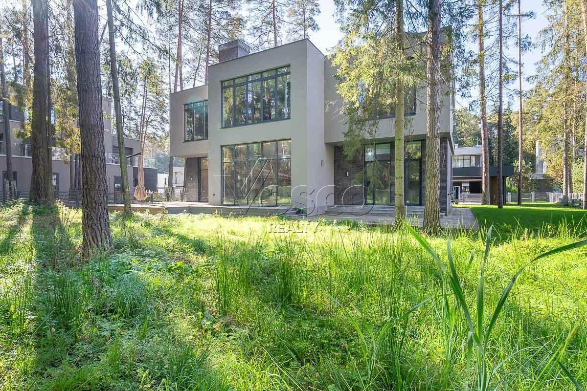 2-этажный коттедж 350 м² без отделки