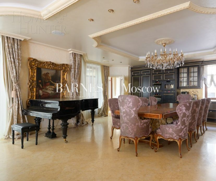 2-этажный коттедж 920 м² с отделкой