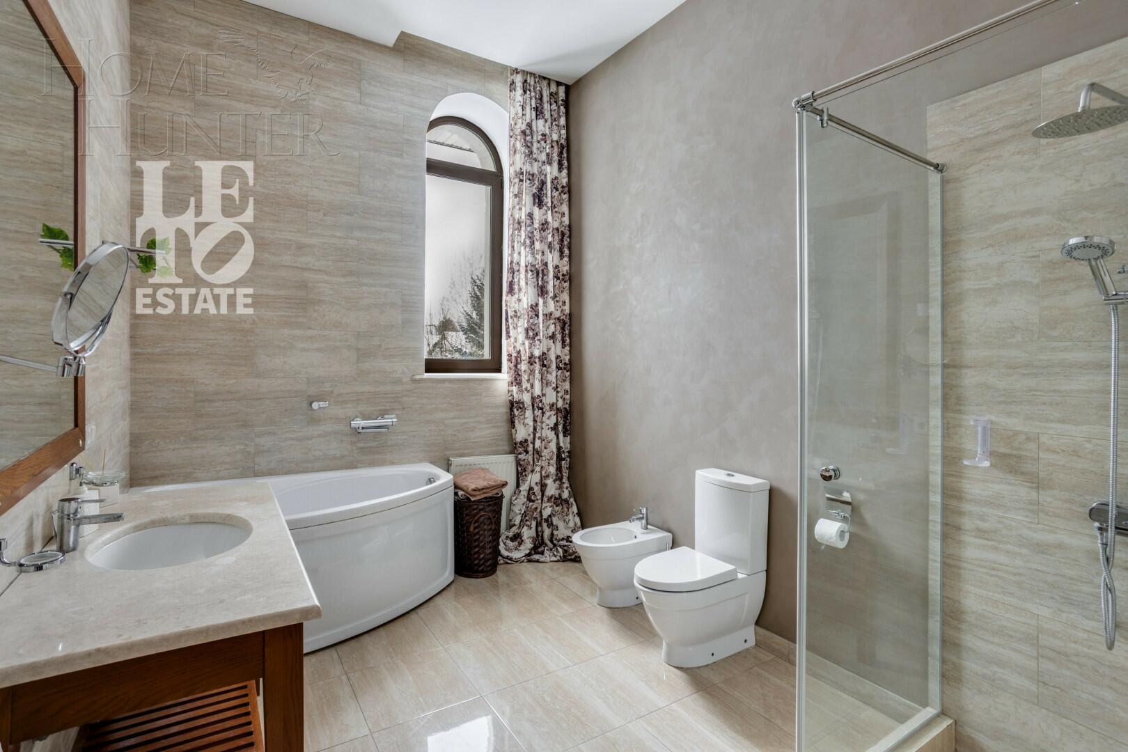 2-этажный коттедж 3 550 м² с отделкой