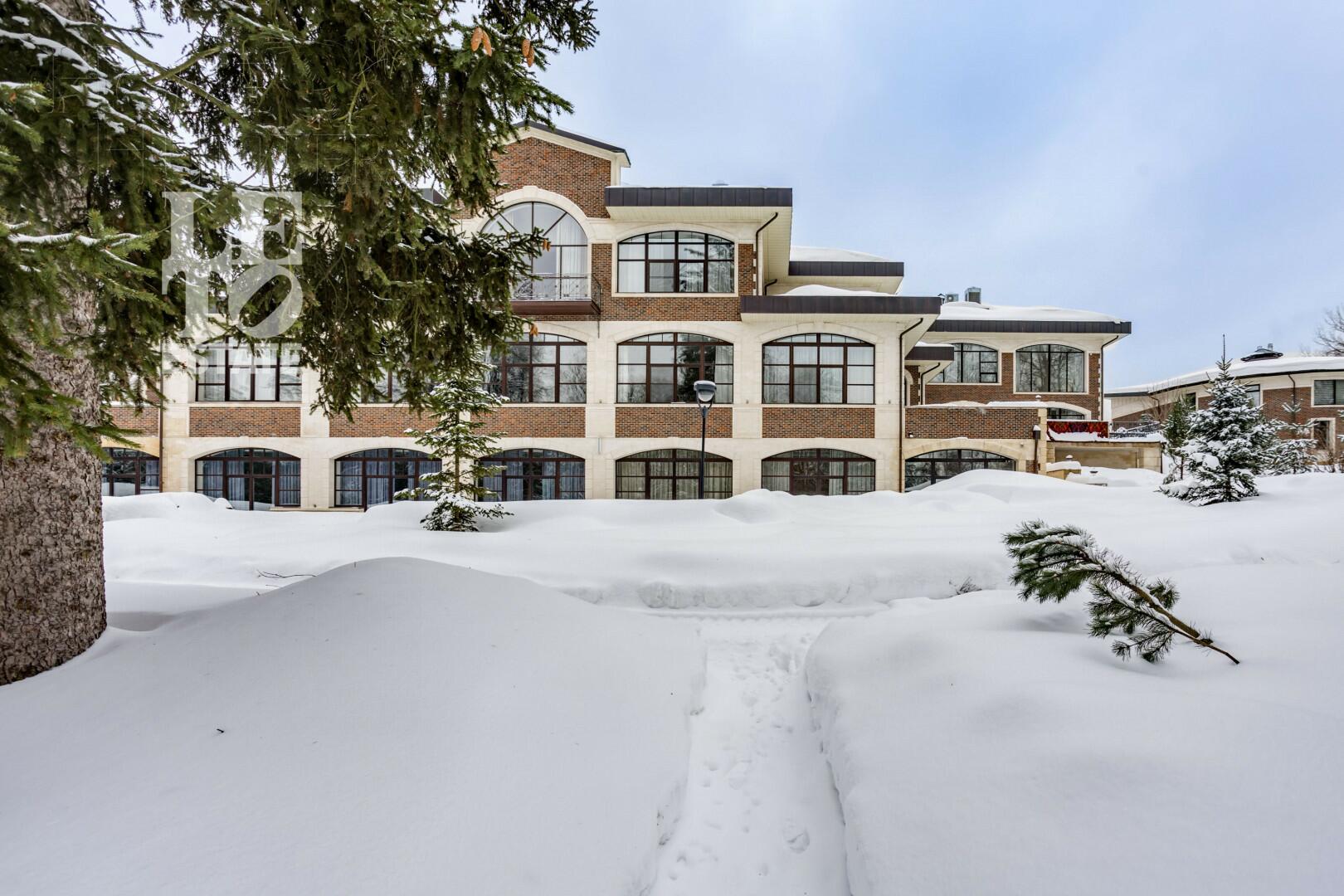 2-этажный коттедж 3 550 м² с отделкой