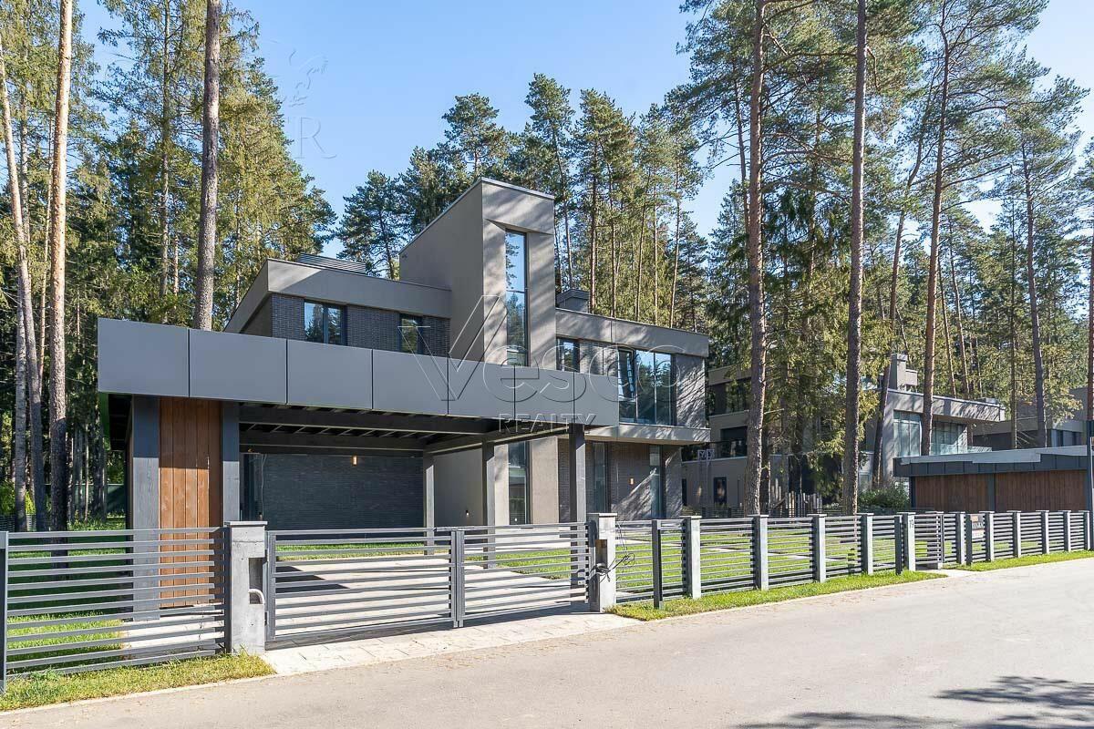 2-этажный коттедж 350 м² без отделки