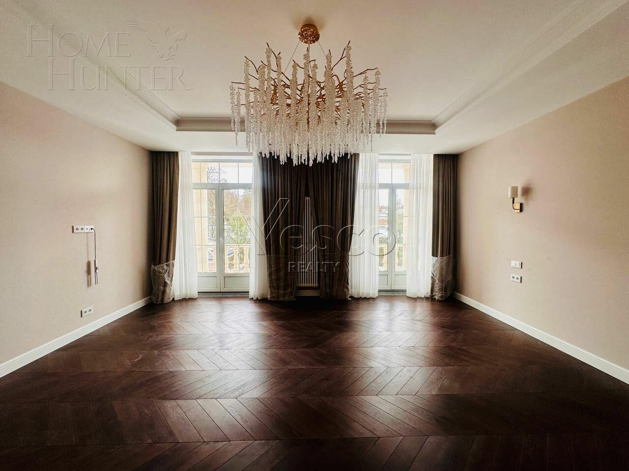 2-этажный коттедж 590 м² с отделкой