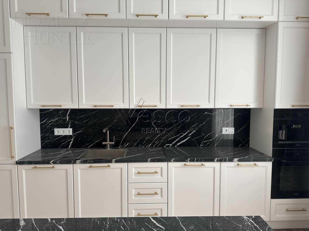 2-этажный коттедж 590 м² с отделкой