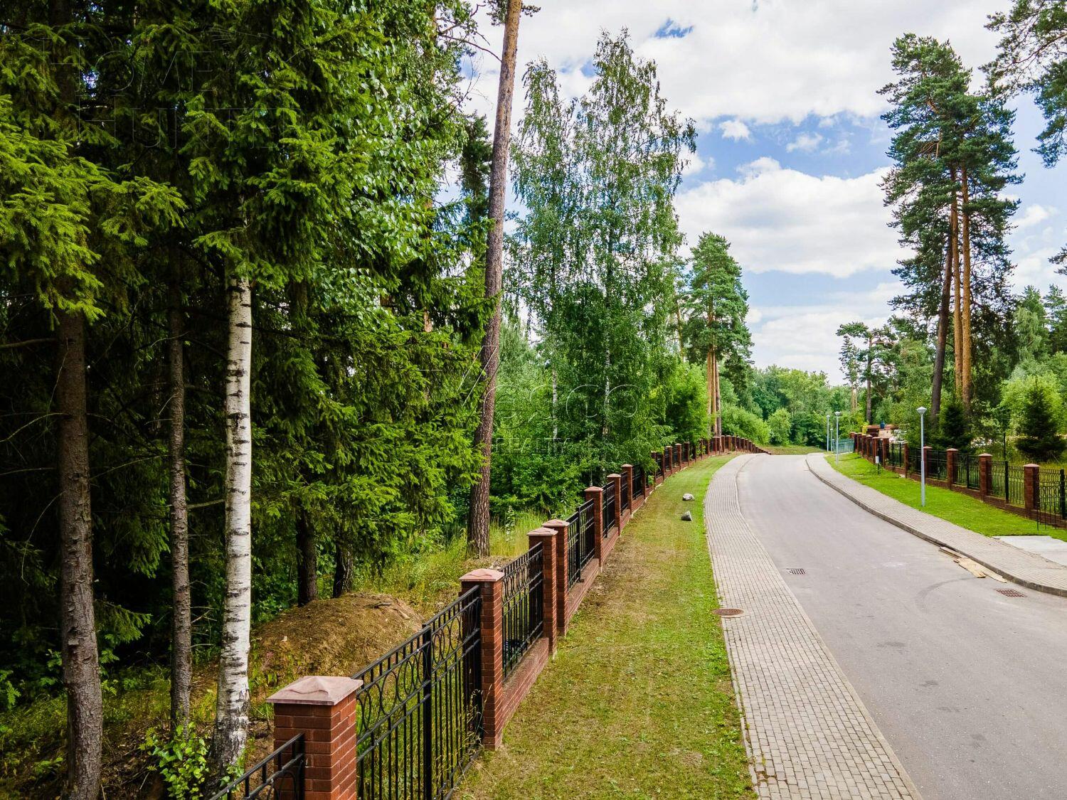 Участок 35 сот. в охраняемом поселке