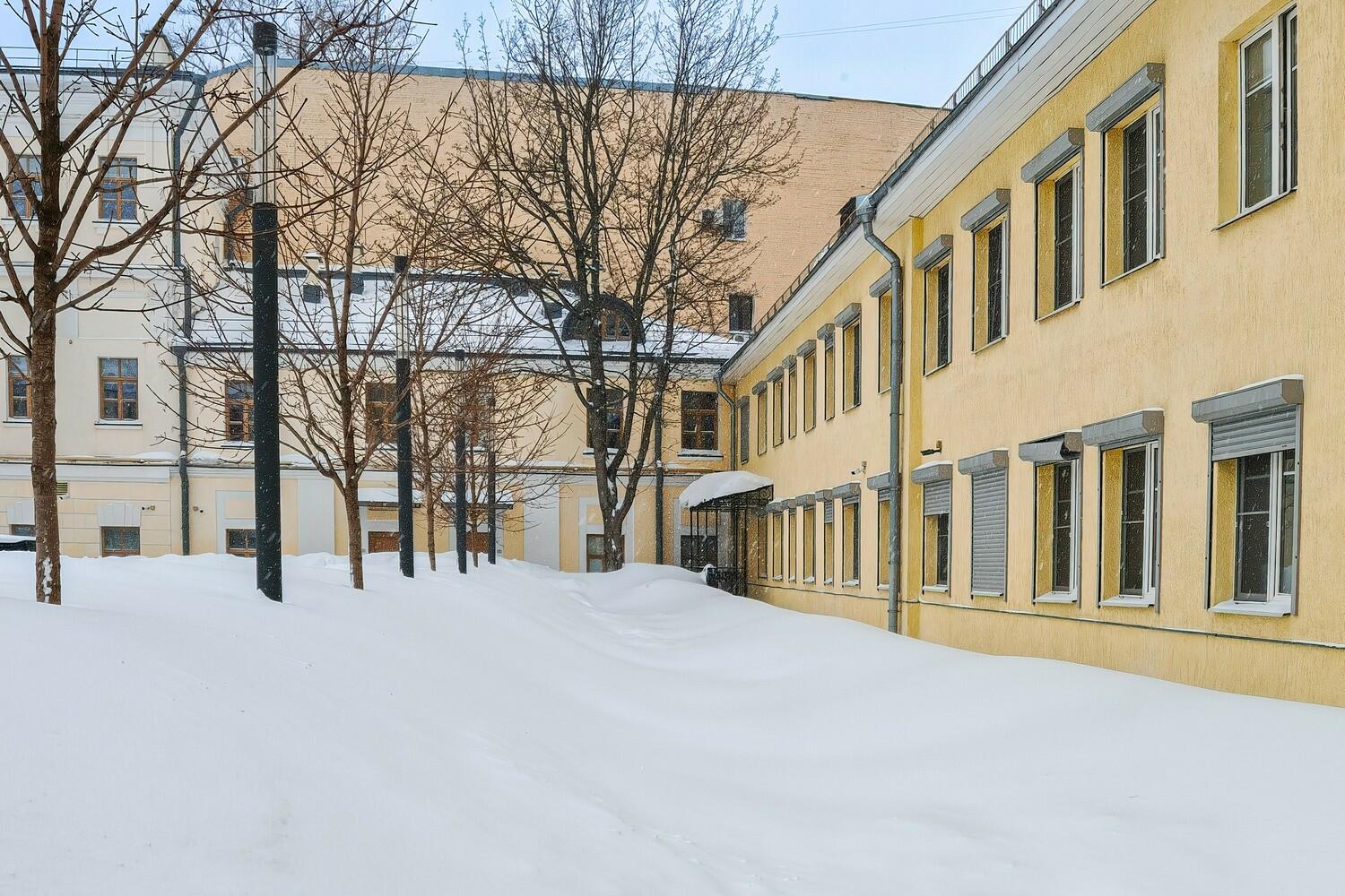 2-УРОВНЕВЫЙ ТАУНХАУС С ОТДЕЛКОЙ 165 М² НА 1 ЭТАЖЕ