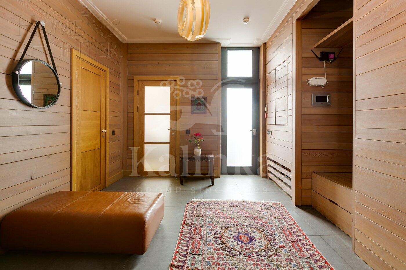 2-этажный коттедж 325 м² с отделкой