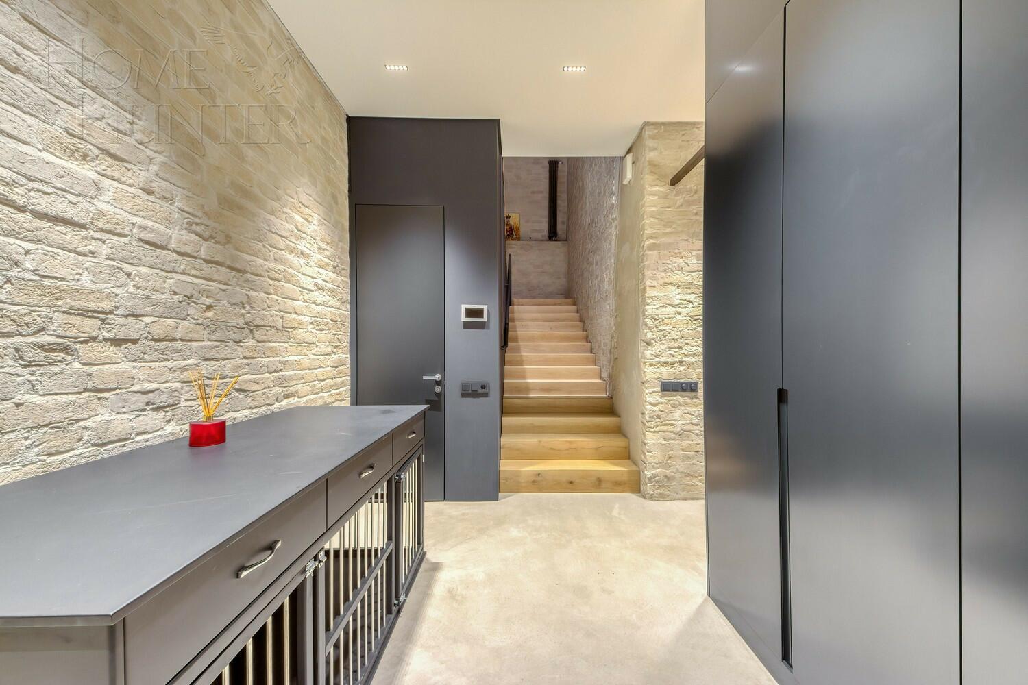 2-УРОВНЕВЫЙ ТАУНХАУС С ОТДЕЛКОЙ 165 М² НА 1 ЭТАЖЕ