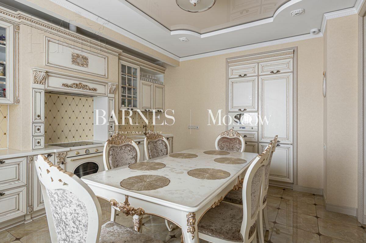 3-КОМН. КВАРТИРА С ОТДЕЛКОЙ 166 М² НА 11 ЭТАЖЕ