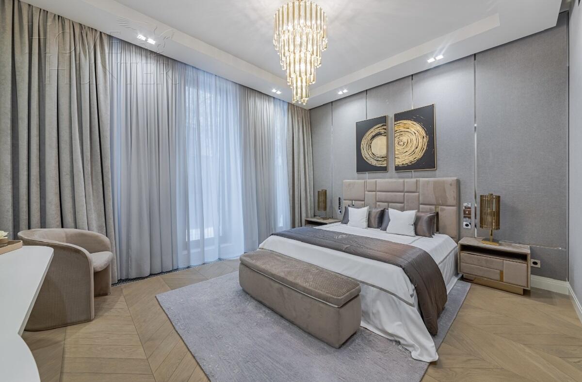 3-КОМН. КВАРТИРА С ОТДЕЛКОЙ 218 М² НА 2 ЭТАЖЕ