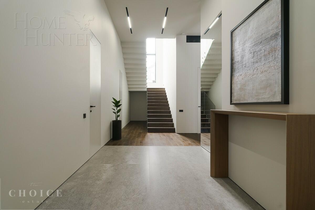 2-этажный коттедж 500 м² с отделкой