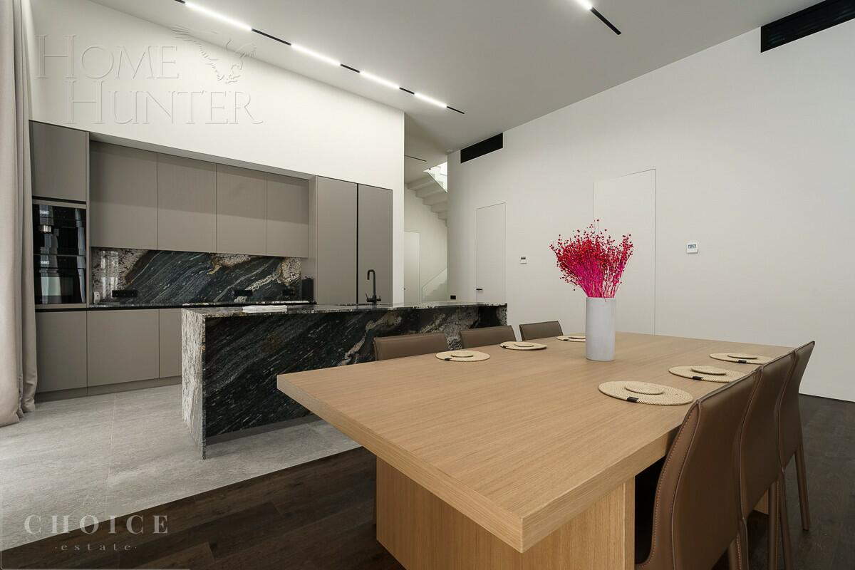 2-этажный коттедж 500 м² с отделкой