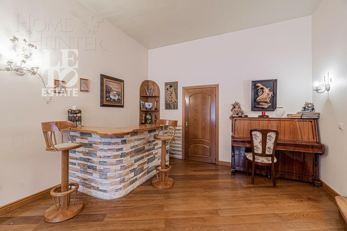 4-этажный коттедж 584 м² с отделкой