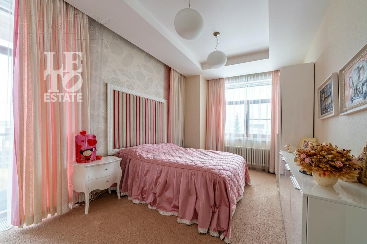 2-этажный коттедж 1 129 м² с отделкой