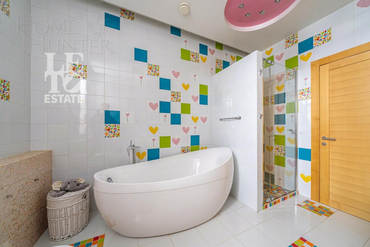 2-этажный коттедж 1 129 м² с отделкой